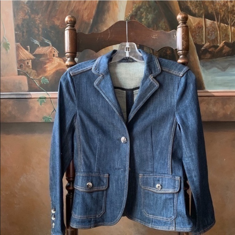 ✨💙Theory Fitted Denim Blazer ✨P ✨